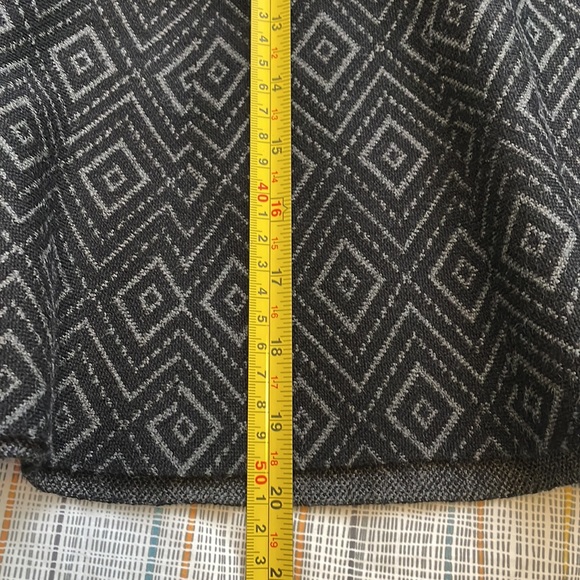 NWT cute skirt dark grey size L - Picture 4 of 4